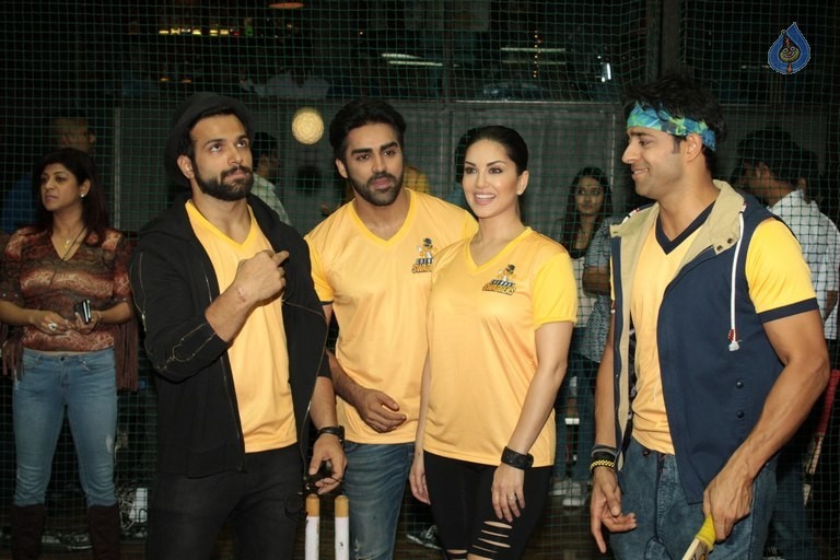 Sunny Leone Unveils BCL Team Chennai Swagger - 41 / 50 photos