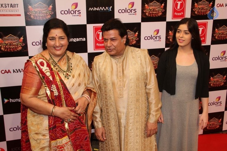 Suron Ke Sang Salaam Shri Gulshan Kumar Red Carpet - 26 / 82 photos