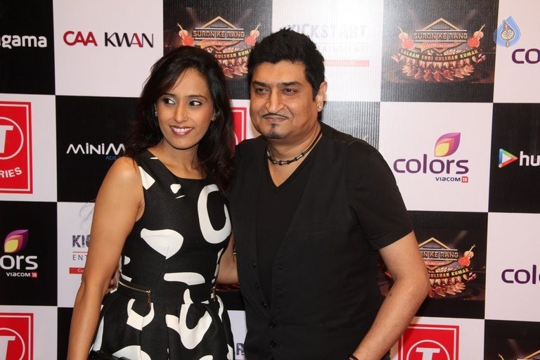 Suron Ke Sang Salaam Shri Gulshan Kumar Red Carpet - 61 / 82 photos