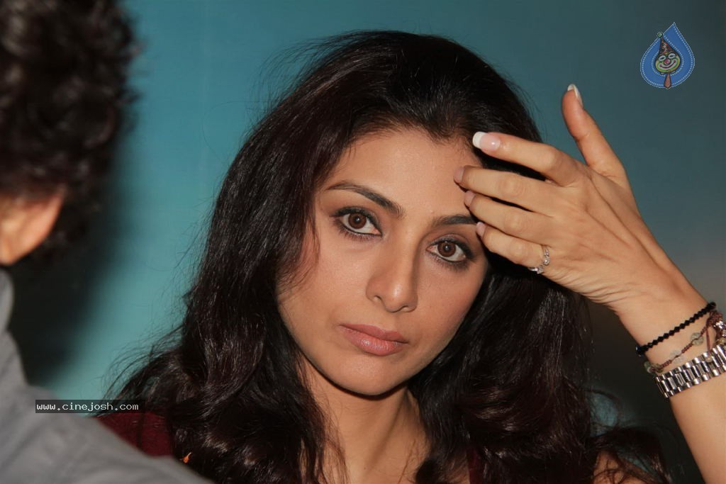 Tabu at Life Of Pi Press Meet - 39 / 46 photos