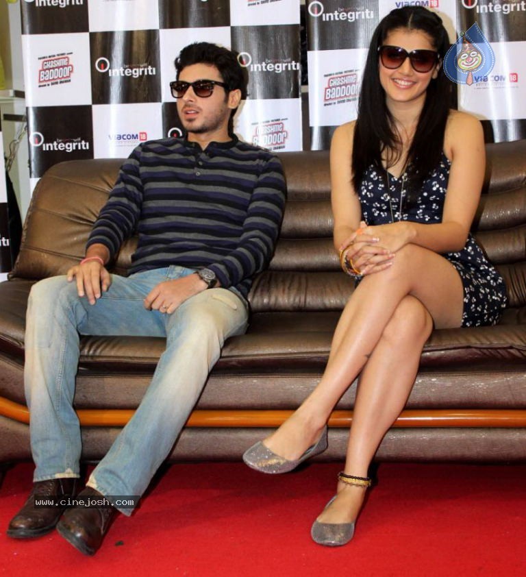 Tapasee at Chashme Baddoor Promotion - 22 / 25 photos