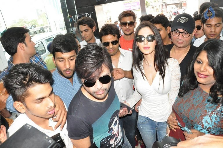 Teraa Suroor 2 Promotion at Yes Mart - 3 / 35 photos