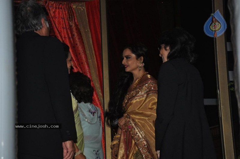 Top Bolly Celebs at Laila Khan's Wedding Reception - 27 / 56 photos