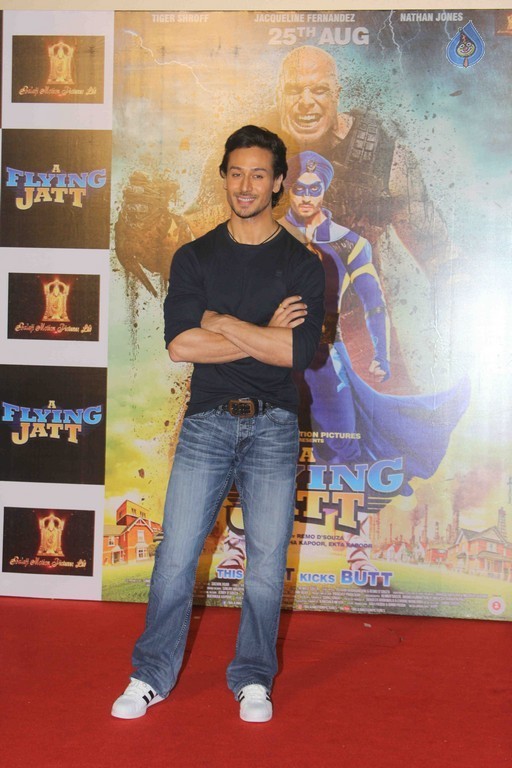 Trailer Launch of Film Flying Jatt - 23 / 42 photos