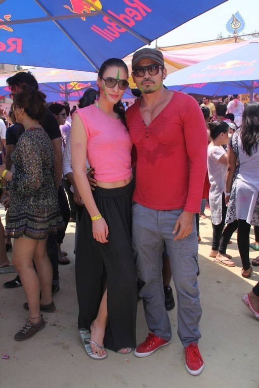 TV Celebrities at BCL Holi 2016 - 4 / 49 photos