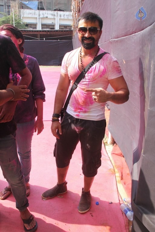 TV Celebrities at BCL Holi 2016 - 29 / 49 photos