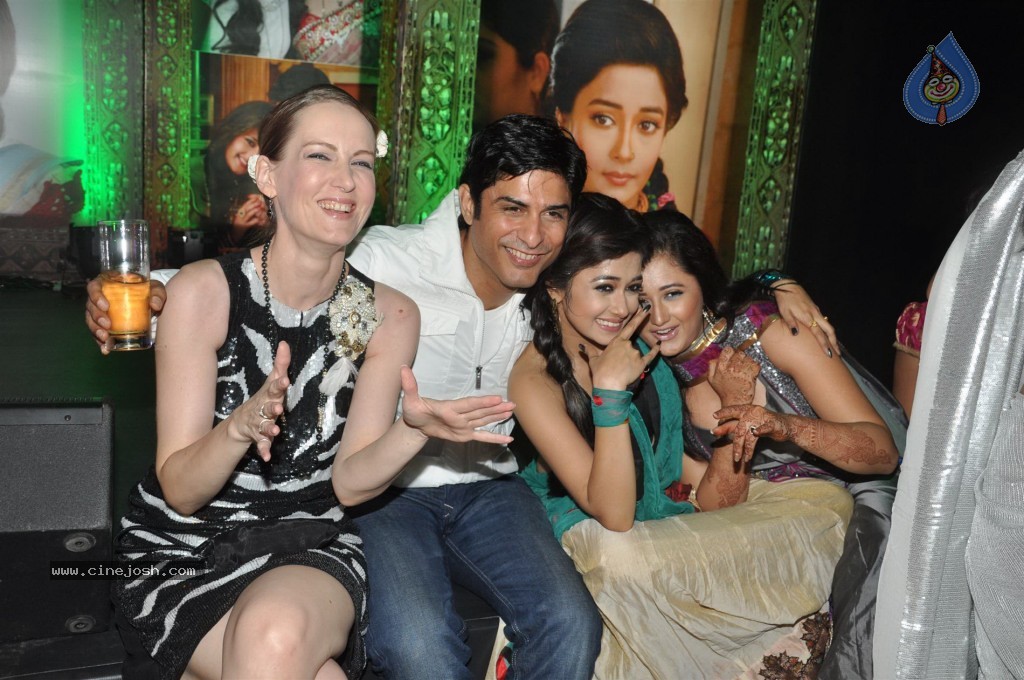 UTTARAN Serial 1000 Episodes Completion Party - 48 / 71 photos