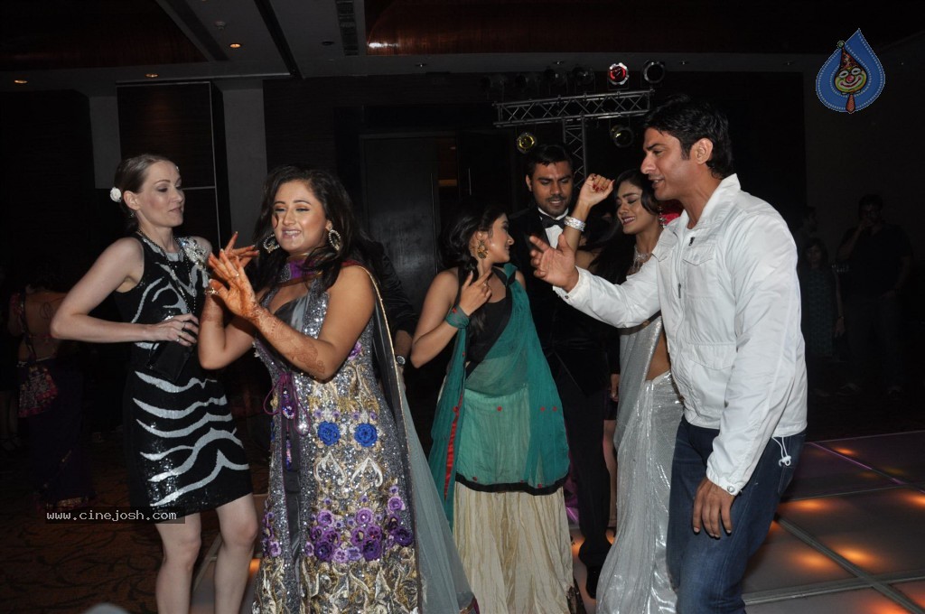 UTTARAN Serial 1000 Episodes Completion Party - 63 / 71 photos