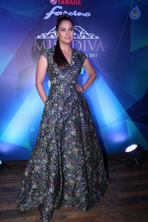 Yamaha Fascino Miss Diva Miss Universe India 2017 - 10 / 21 photos