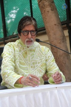 Amitabh Bachchan Birthday Meet - 12 of 21