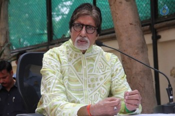 Amitabh Bachchan Birthday Meet - 19 of 21