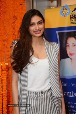 Athiya Shetty Pictures - 6 of 9