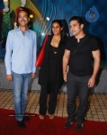 Bolly Celebs at Robot Premiere - 29 of 70