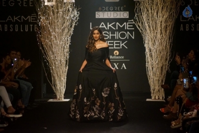 Ileana at LFW Winter Festive 2017 - 17 of 21