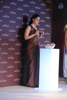 Kareena Kapoor Launches New Magnum Brownie Variant - 7 of 28