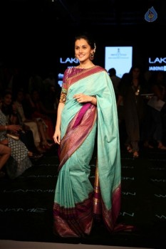 LFW 2015 Gaurang Show - 23 of 36