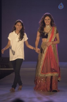 Manali Jagtap's Star Walk Fashion Show - 33 of 57