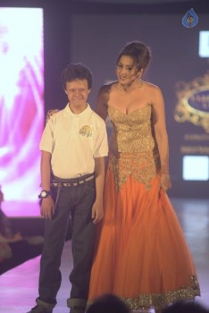 Manali Jagtap's Star Walk Fashion Show - 41 of 57