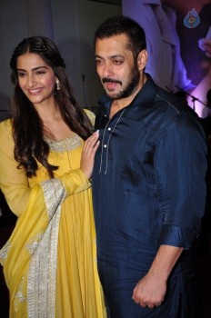 PRDP Cast Celebrates Diwali with Slum Kids - 14 of 19