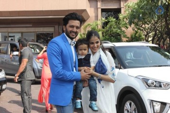 Salman Sister Arpita Khan's Baby Shower Ceremony - 19 of 55