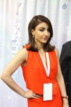 Soha Ali Khan at Green Painting Service Event - 5 of 19