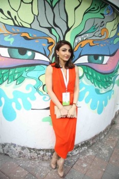 Soha Ali Khan at Green Painting Service Event - 8 of 19