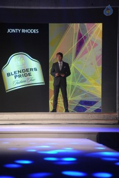 Sonakshi Sinha at Blenders Pride Fashion Tour 2015 - 37 of 42