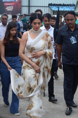 Sridevi Promotes Mom at Sa Re Ga Ma Pa Sets - 16 of 21