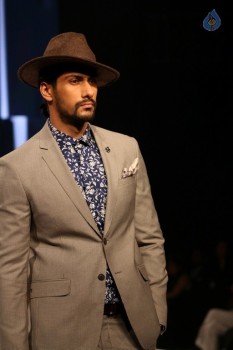 Van Heusen and GQ Fashion Nights 2016 - 32 of 42