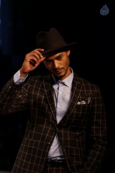 Van Heusen and GQ Fashion Nights 2016 - 33 of 42