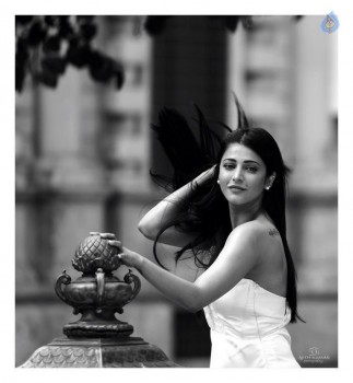 Shruti Haasan Photoshoot - 3 of 9