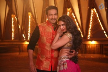 Soukhyam Item Song Photos - 23 of 42