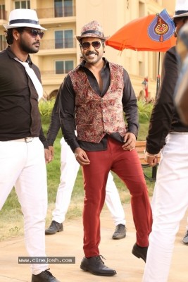 KANCHANA3  Movie Stills