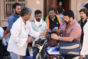 Manamantha Working Photos