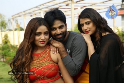 Neekai Abhisarikanai Movie Stills