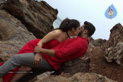 Ninne Pelladatha Movie Stills