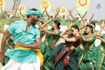 Rayudu Movie New Photos