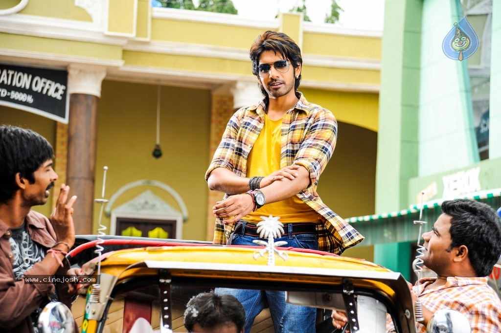 Adda Movie Stills - 6 / 17 photos