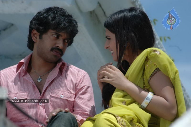 Ade Nuvvu Ade Nenu Movie Stills - 10 / 38 photos