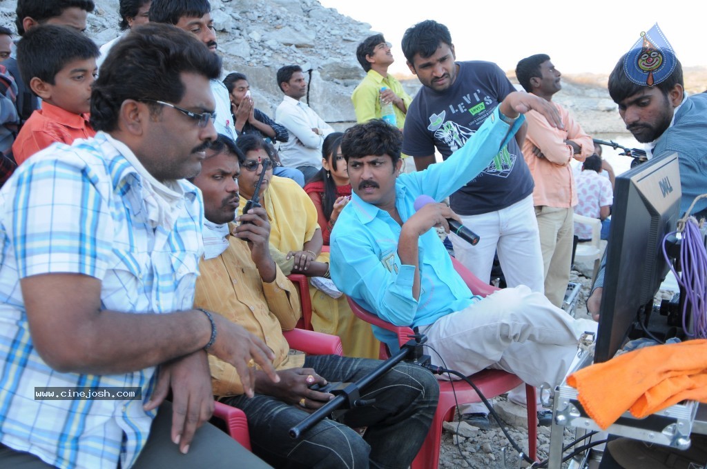 Adipathyam Movie Stills - 7 / 29 photos