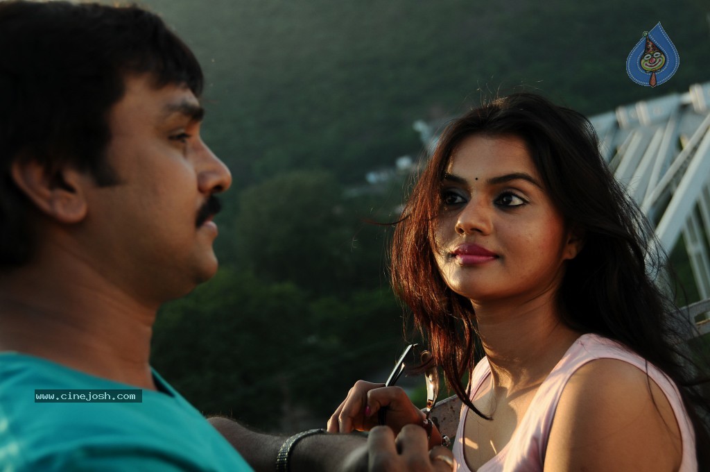 Adipathyam Movie Stills - 17 / 29 photos