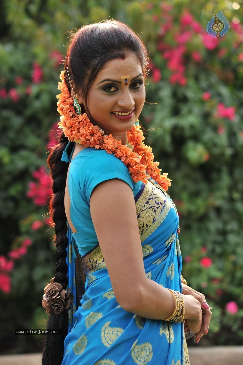 Akilandeswari Movie Stills - 2 / 14 photos