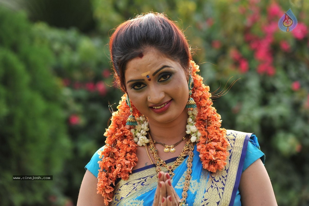 Akilandeswari Movie Stills - 13 / 14 photos