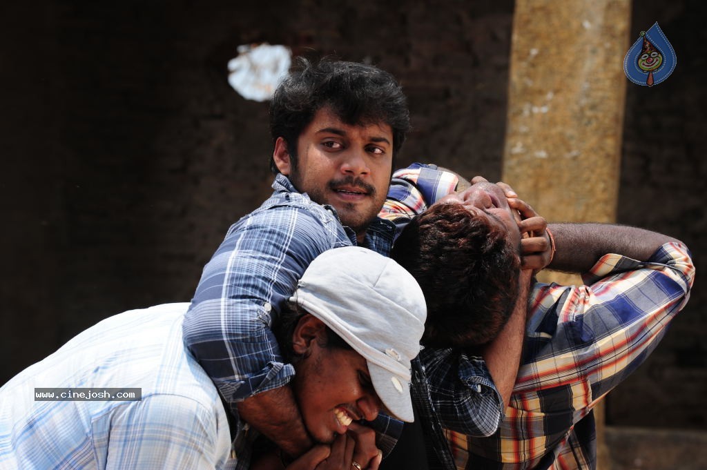  Athade Movie Stills - 34 / 95 photos