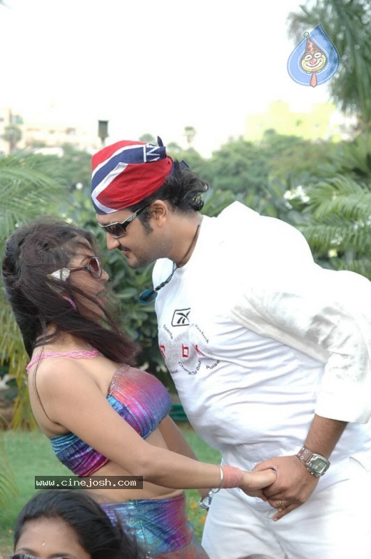 Autowala Movie Stills - 18 / 62 photos