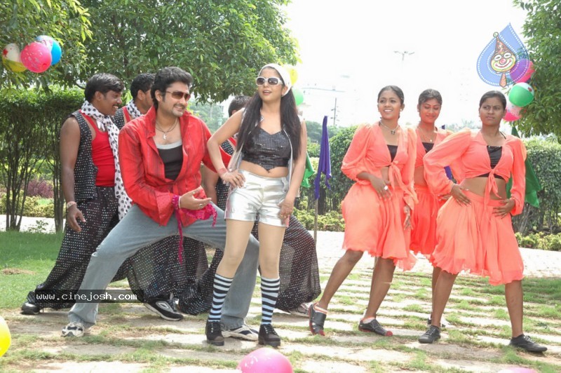 Autowala Movie Stills - 56 / 62 photos