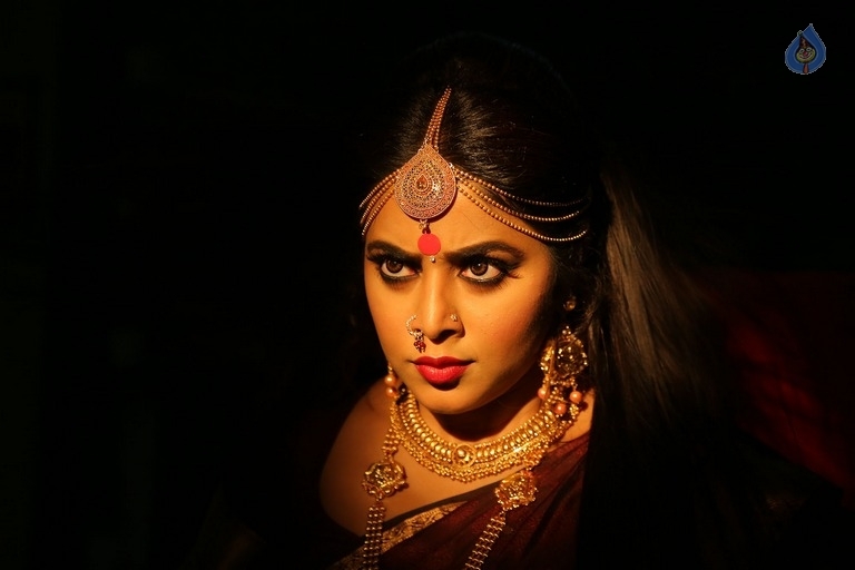 Avanthika Movie Stills - 3 / 9 photos