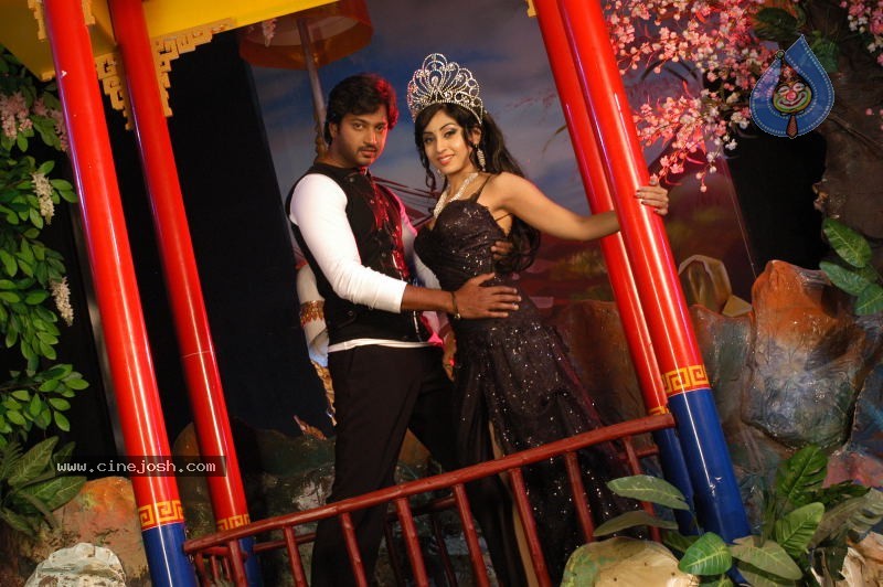 Buridi Movie Latest Gallery - 45 / 96 photos