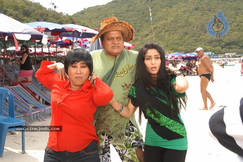 Buridi Movie Unseen Stills - 56 / 97 photos