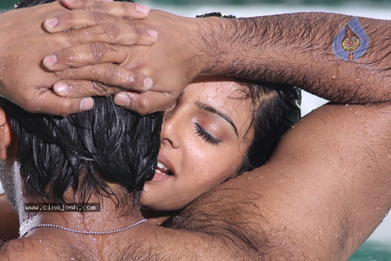 Chapter 6 Movie Stills  - 5 / 107 photos